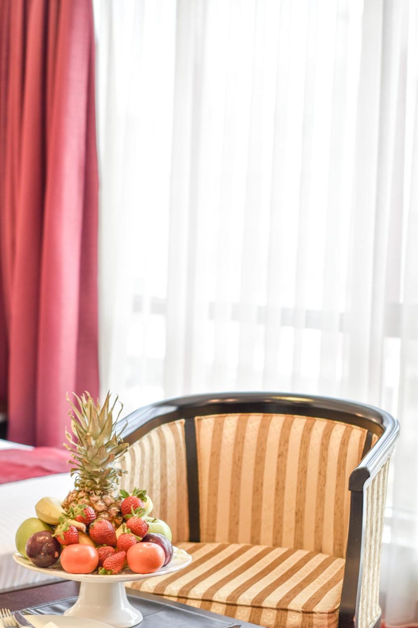 Hotel Hamburg Skopje Luaran gambar