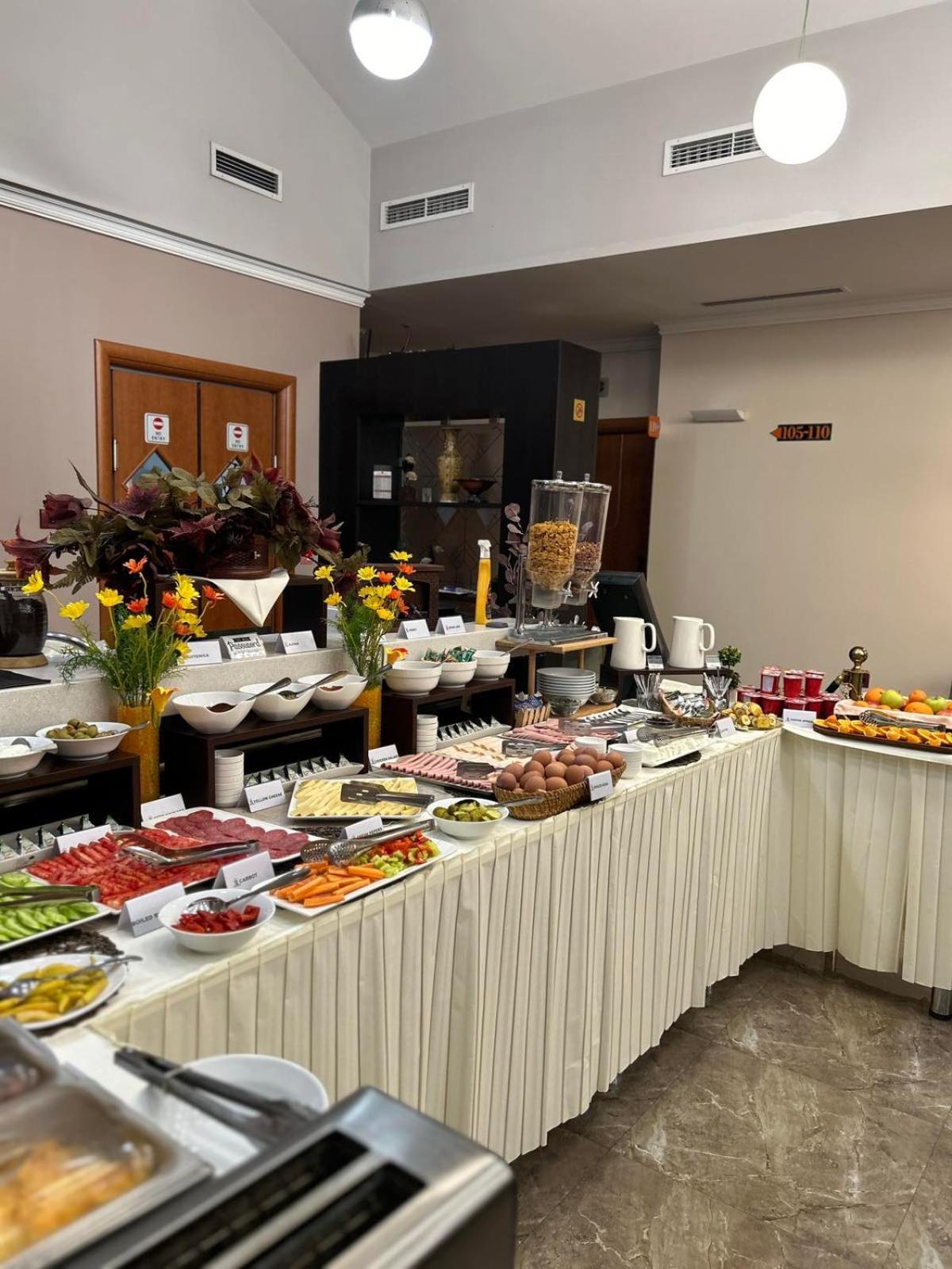 Hotel Hamburg Skopje Luaran gambar
