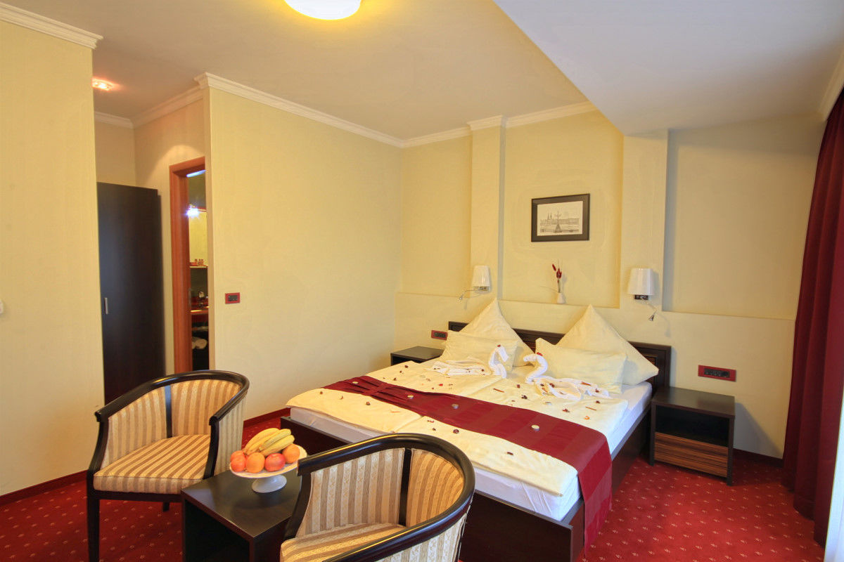 Hotel Hamburg Skopje Luaran gambar